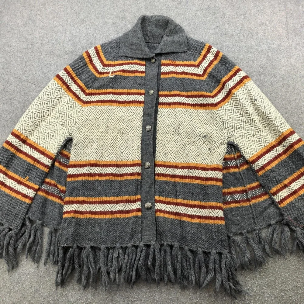 VINTAGE Wool Poncho Cape Womens One Size Gray Fringe Button ILGWU Made USA 70s - Picture 2 of 15